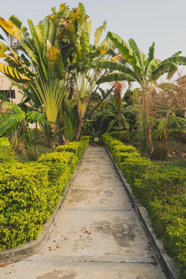 Hotel Manantial Buga Exterior photo