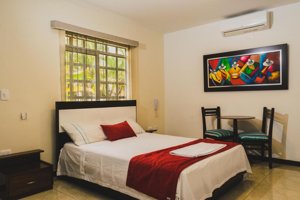 Hotel Manantial Buga Exterior photo